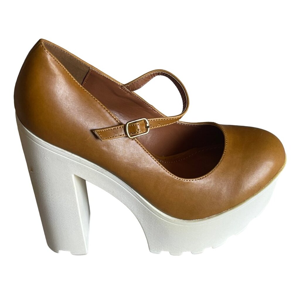 Shoe Republic Two-Tone Tan & White Lug Sole Chunky Platform Mary Janes Shoes - Picture 5 of 8
